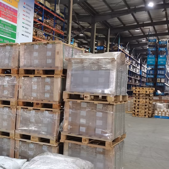 Dadi flangiati esagonali seghettati DIN6923 placcati in zinco blu in acciaio inossidabile